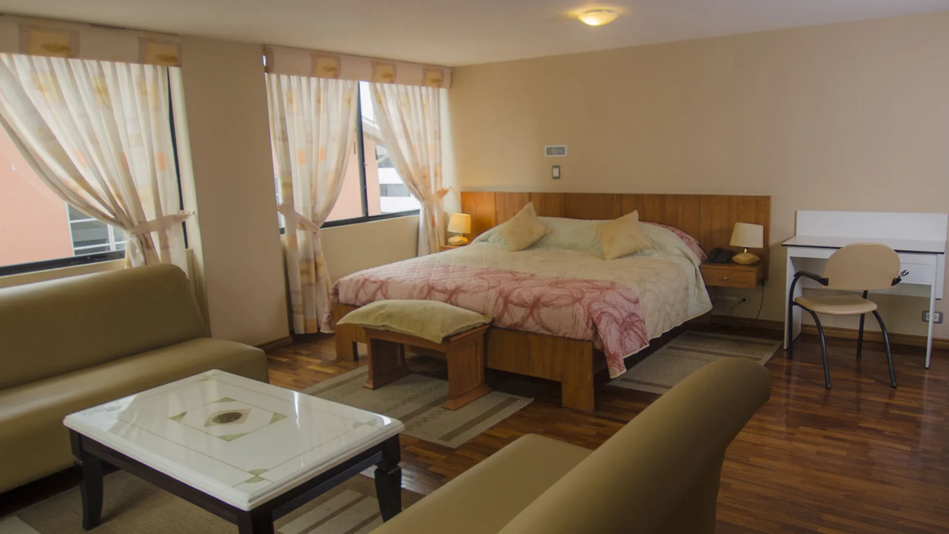 Hotel Carolina Montecarlo Quito