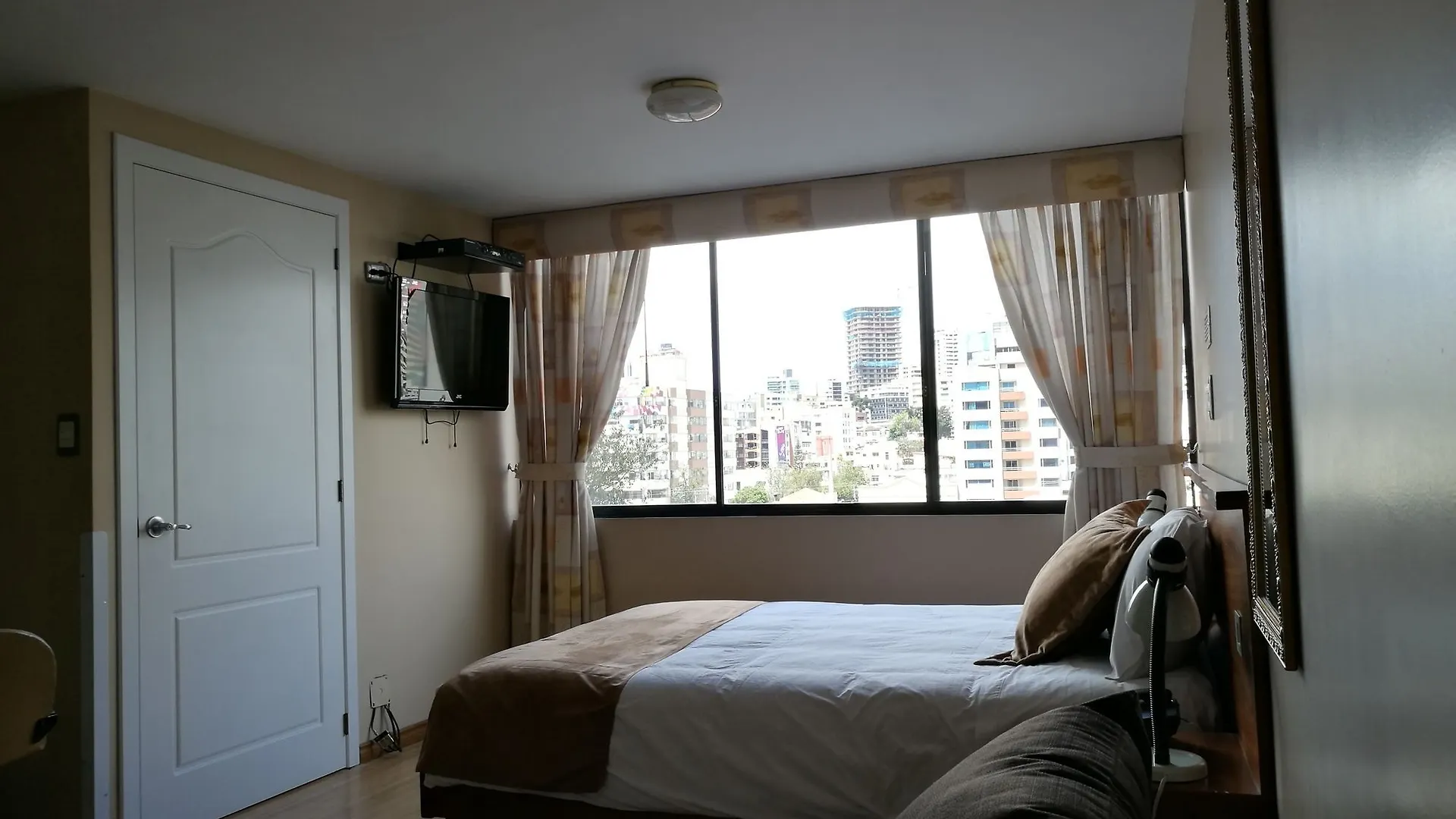 Hotel Carolina Montecarlo Quito 3*,