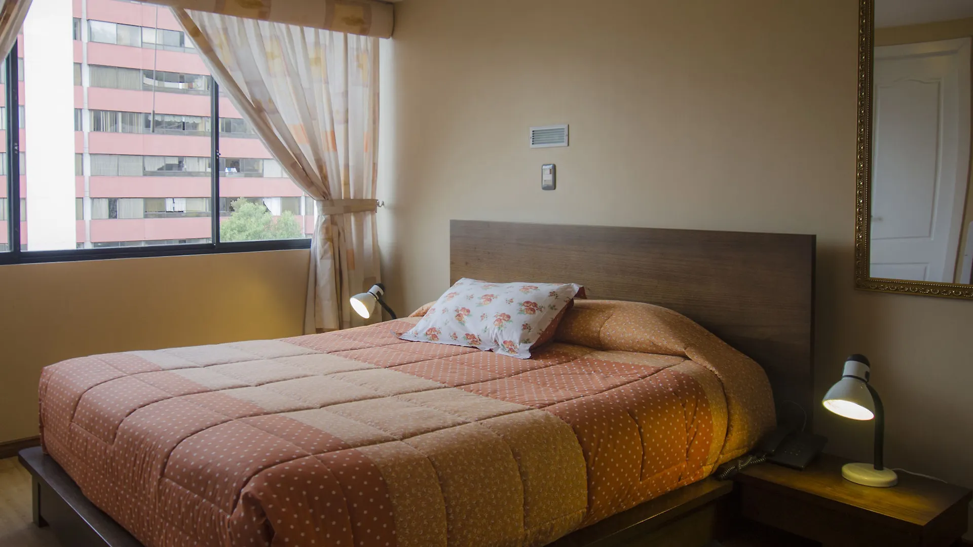 Hotel Carolina Montecarlo Quito 3*,  Equador