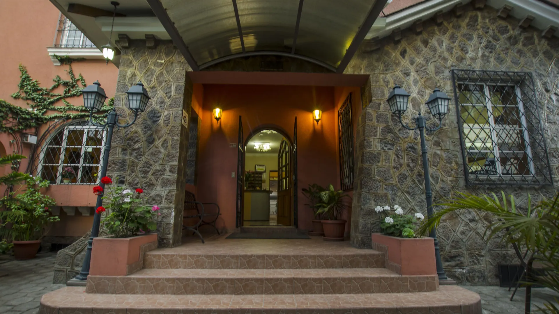 Hotel Carolina Montecarlo Quito