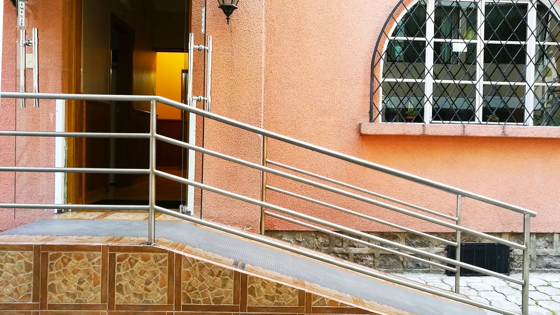 Hotel Carolina Montecarlo Quito